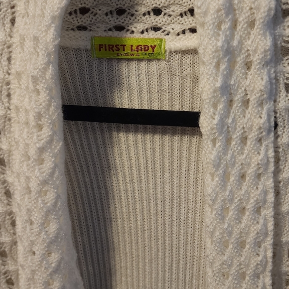 Cardigan - Picture 2 of 7